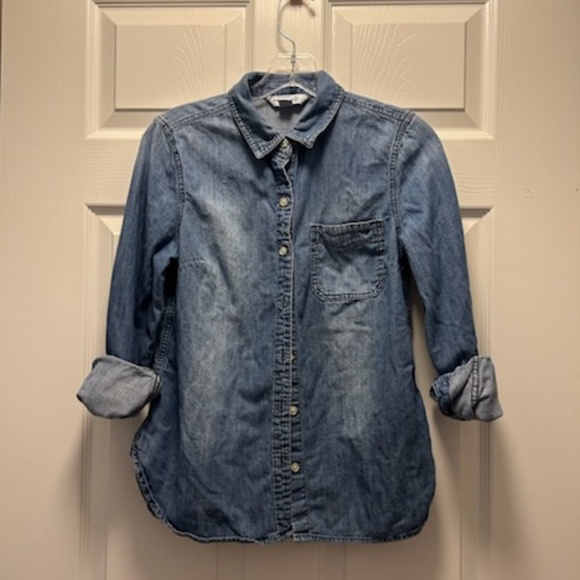 Old Navy Denim Shirt - Size M (EUC) - Picture 6 of 6